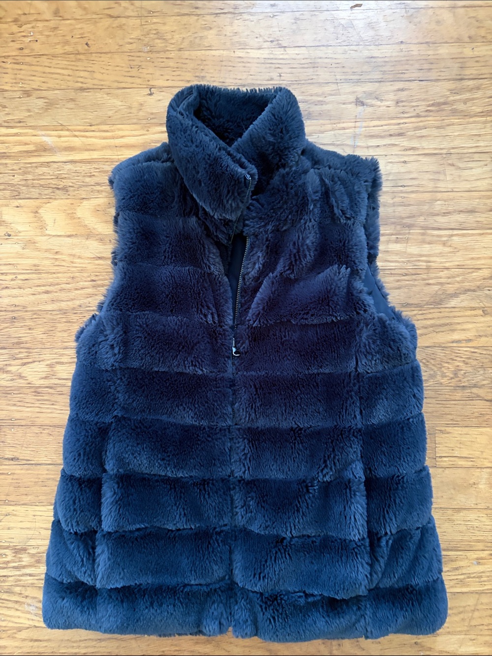 dylan Plush Faux Fur Vest in Dark Grayish/navy blue
